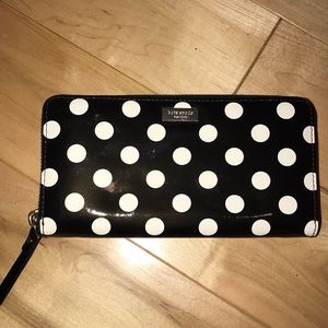 NEAR NEW Kate spade wallet
